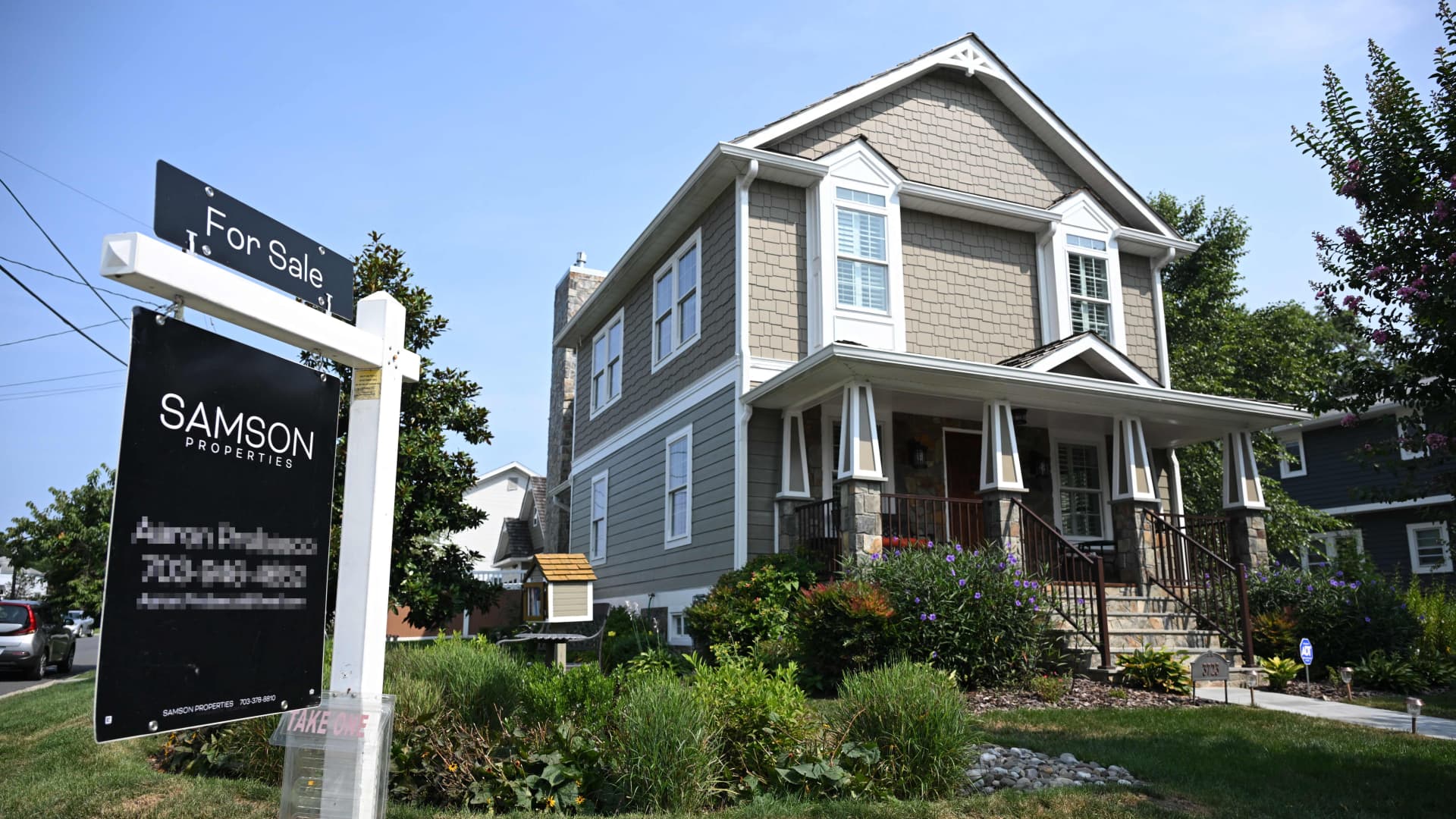 Mortgage rates plunge to the lowest level in more than a year after